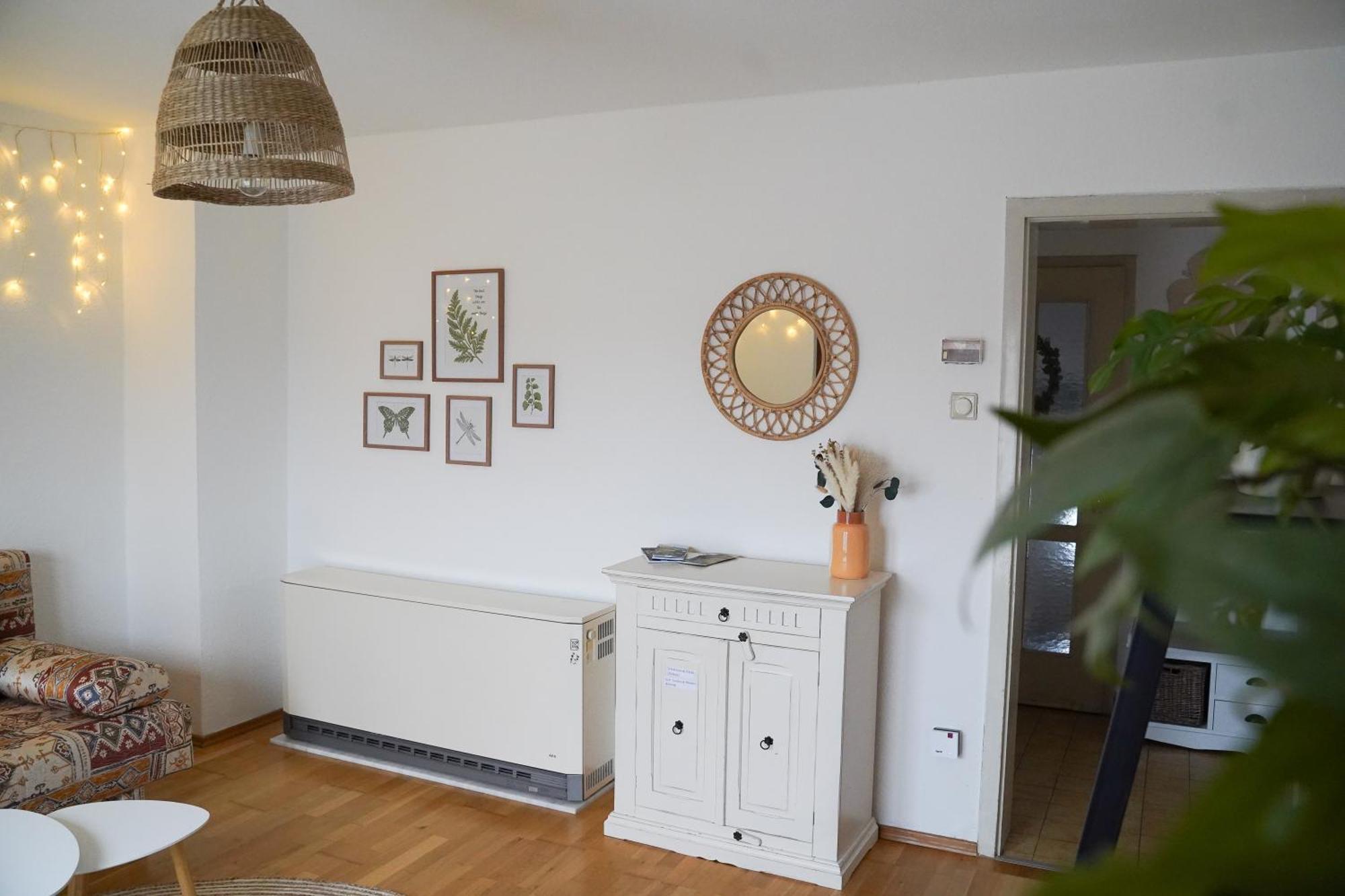 Happybnb Apartment Mit Sonniger Terrasse Lochgau Kültér fotó