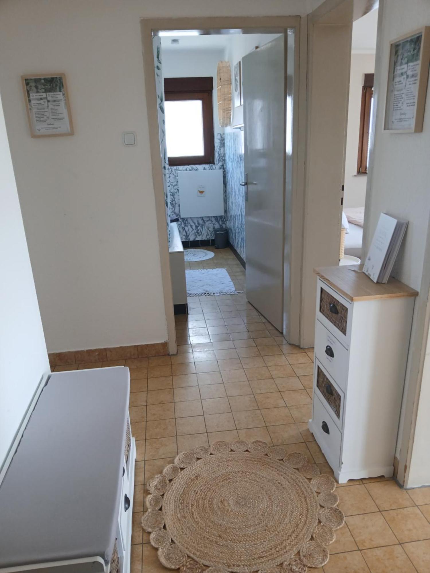 Happybnb Apartment Mit Sonniger Terrasse Lochgau Kültér fotó